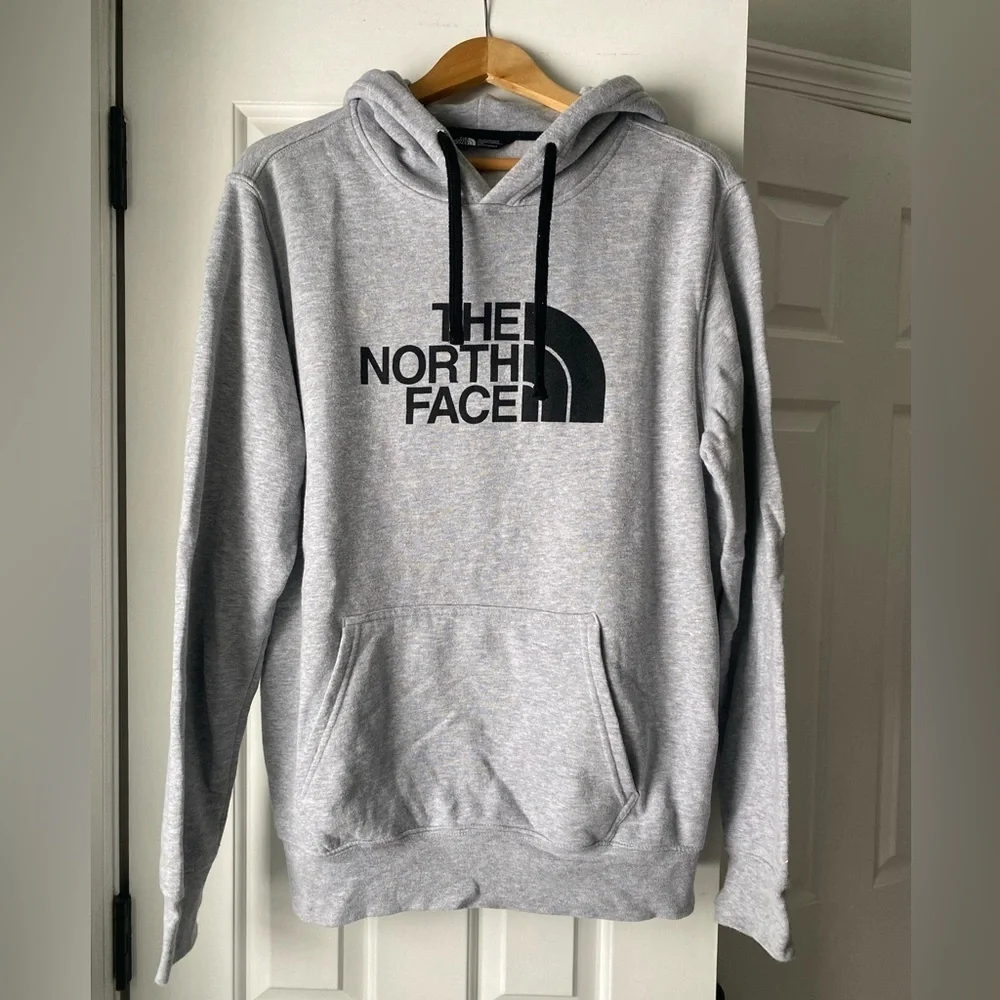 North Face Men’s Hooded Logo Sweatshirt Size L